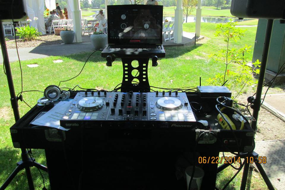 DJ station