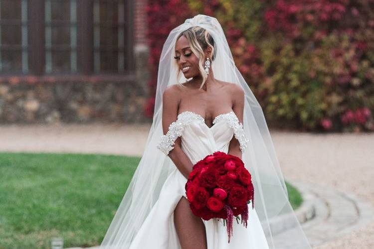 Roya bride