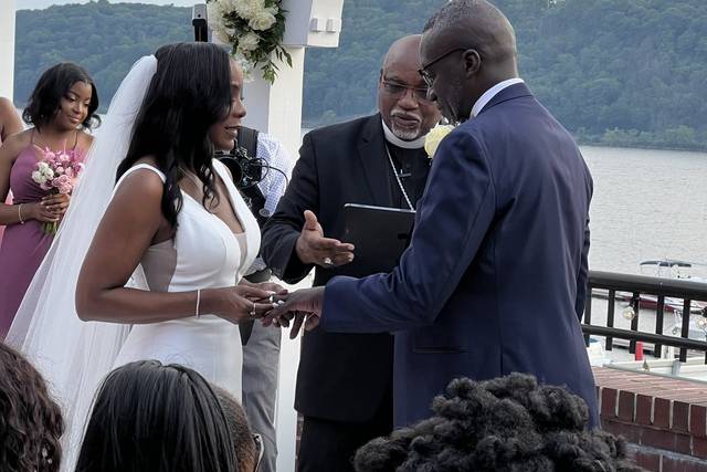 Well timed wedding