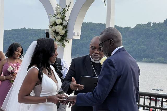Well timed wedding
