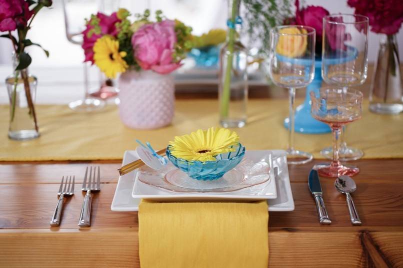 Table setting and decor