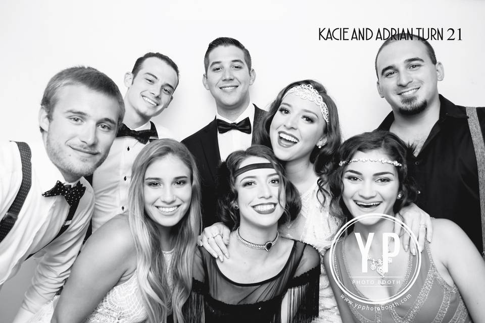 Black/white yp photo booth