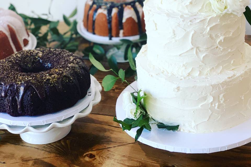 Bundt and tier cake