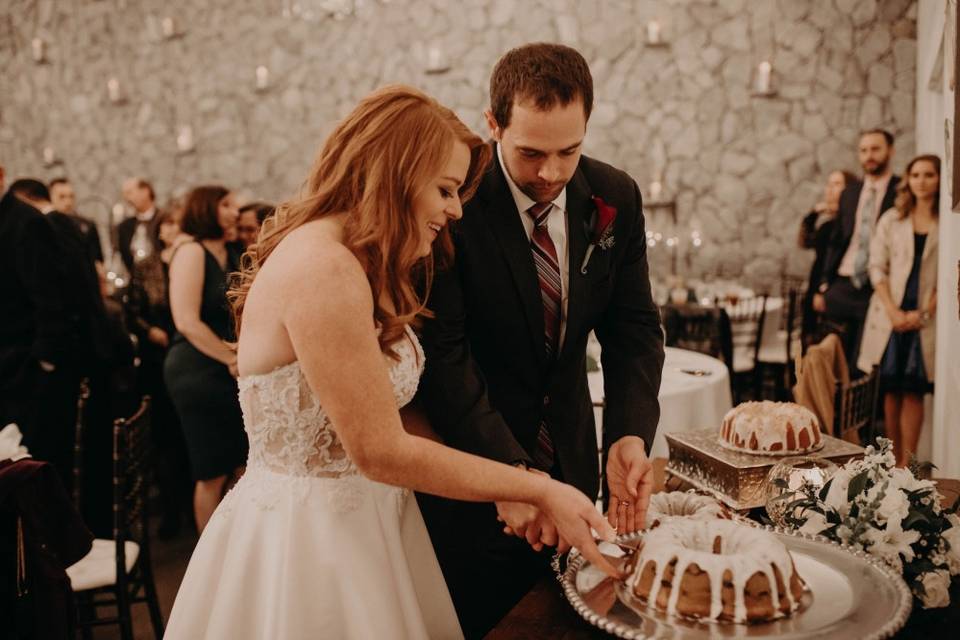 Bundt cutting