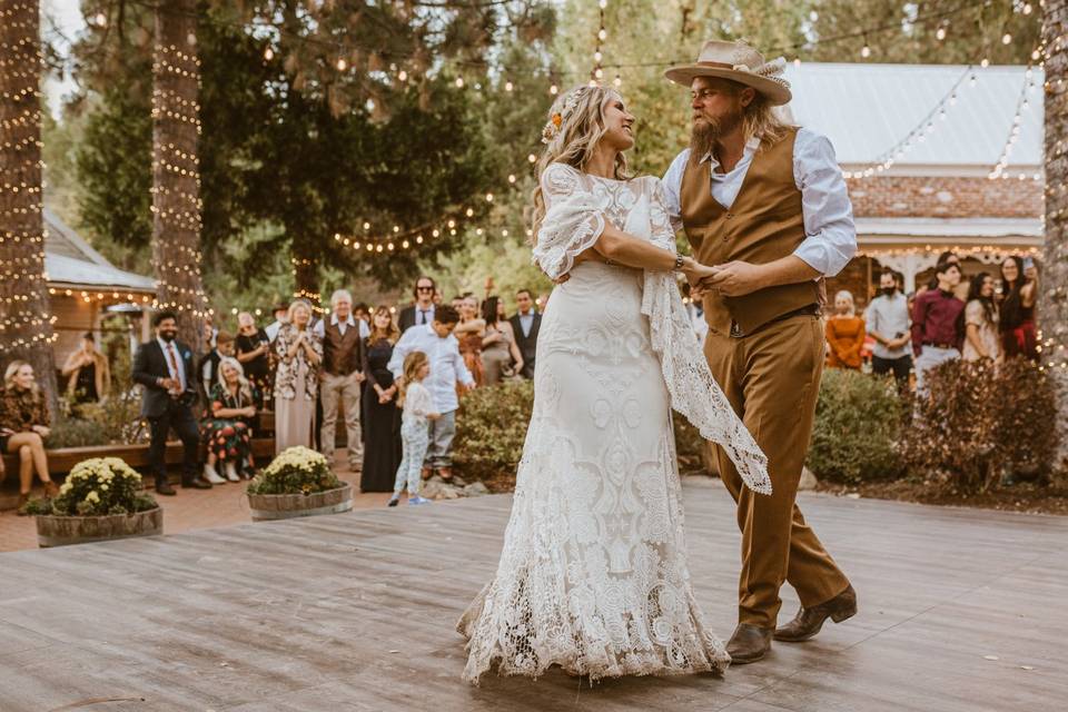 First dance Twenty Mile House