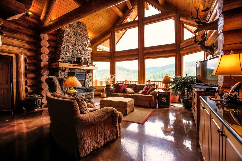 Creekside cabin main bedroom