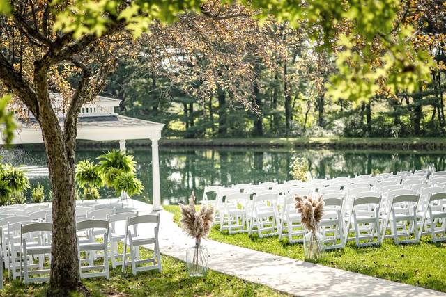 The Stables at Arrowhead Lake