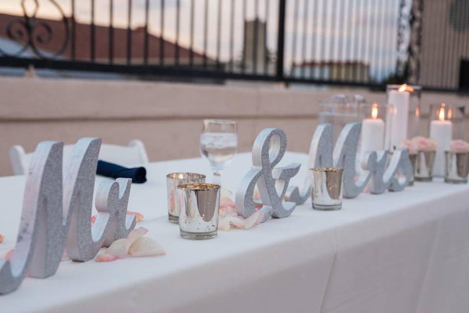 Sweetheart table