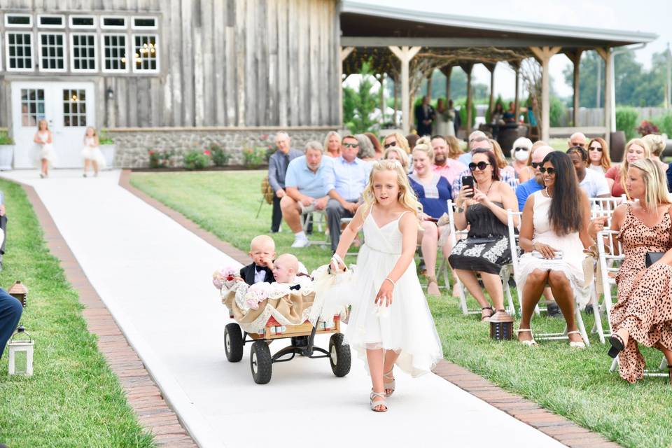 Outdoor Ceremony Aisle