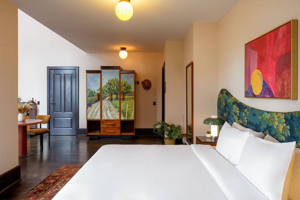 One Bedroom King Suite