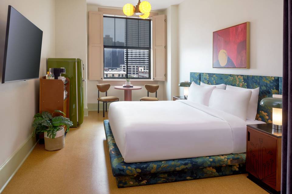 Standard King Guestroom