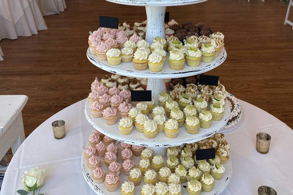 Cupcake wedding