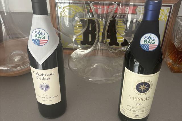 Wedding Wine Favors and Gifts