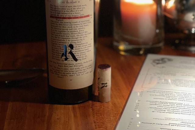 Vino Ties® offers luxury perso