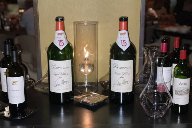 Vino Ties® offers luxury perso