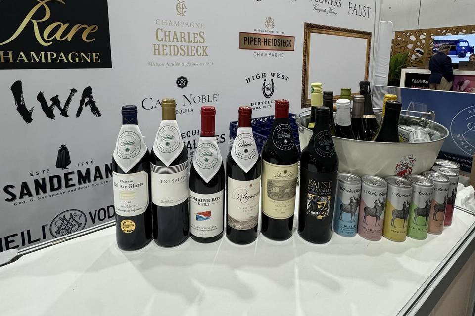 Wedding Wine Favors and Gifts