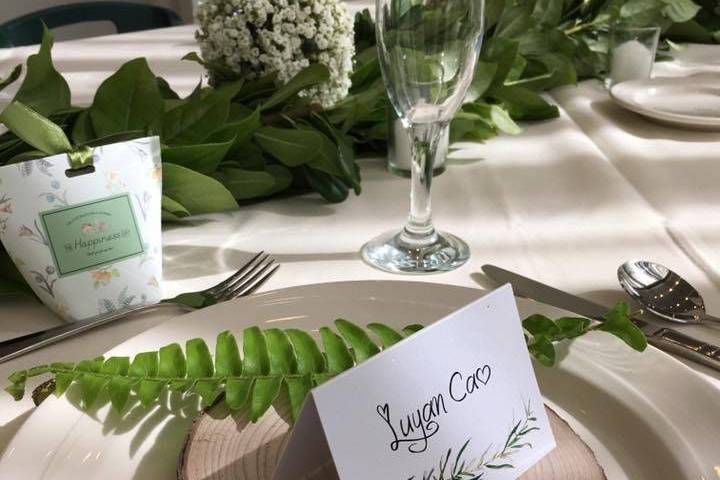 Place Setting Accents