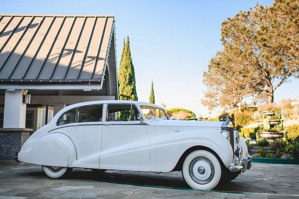 Vintage and Modern RollsRoyce Models Meet to Celebrate 114 Years of the  Ghost  autoevolution