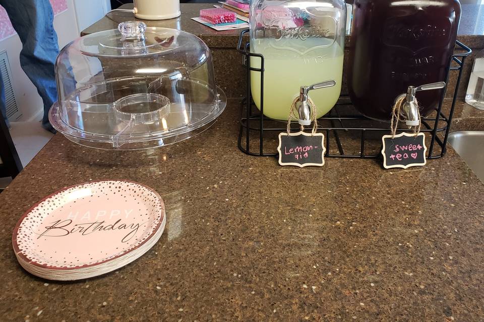 Dolly drinks