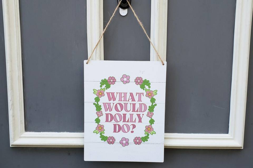 Dolly door