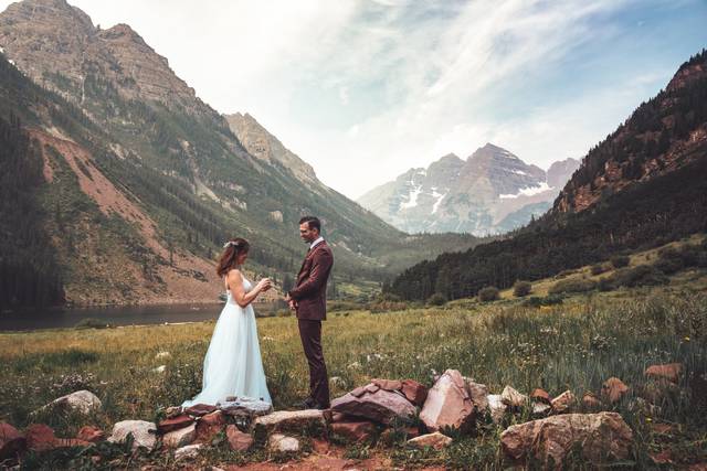 Vows under the mountains