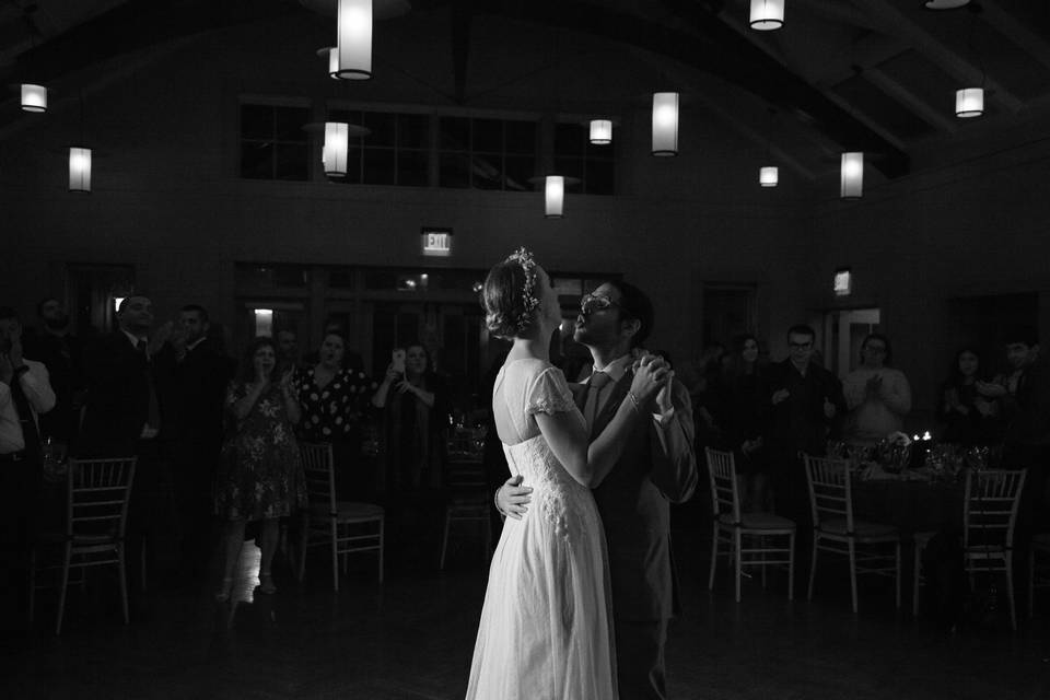 White Poppy Weddings