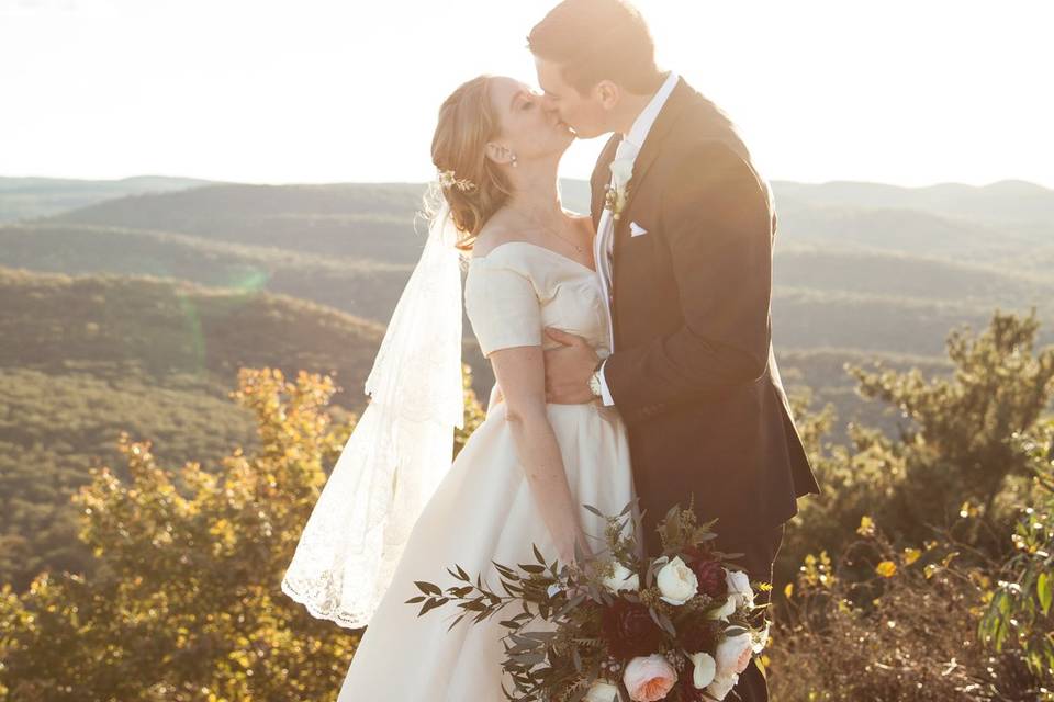 White Poppy Weddings