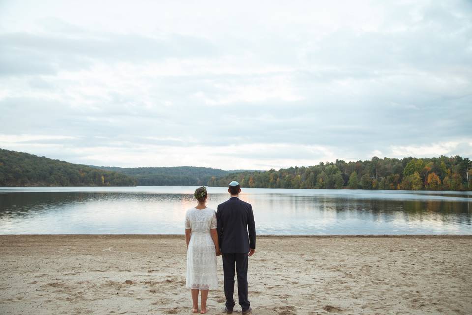 White Poppy Weddings