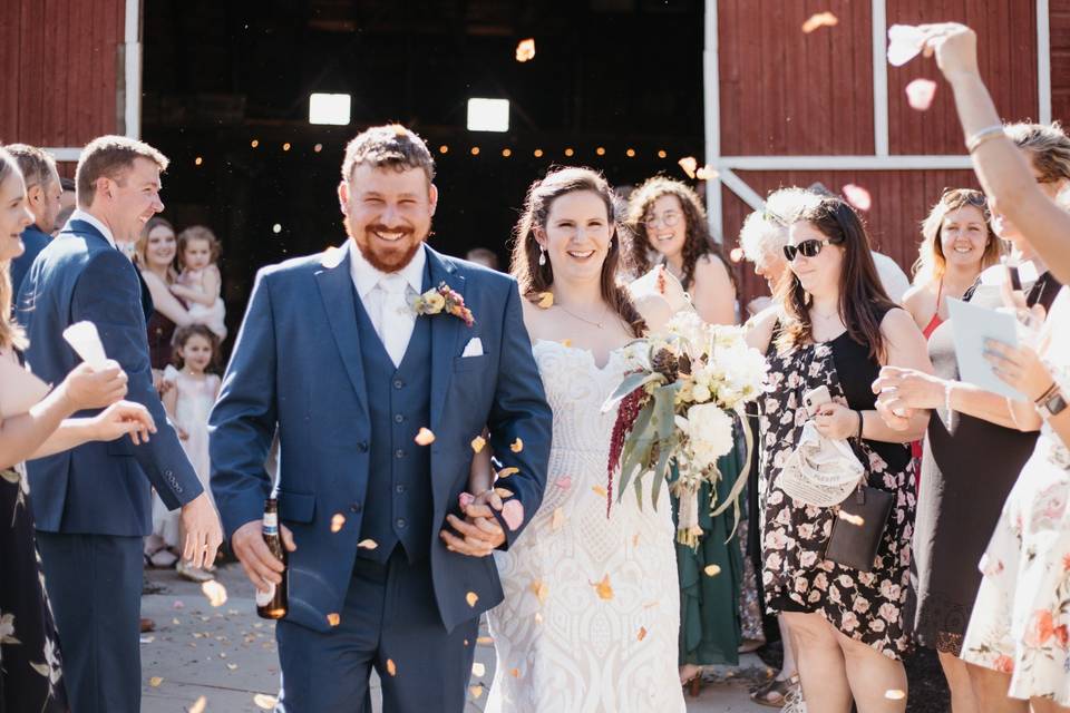 White Poppy Weddings