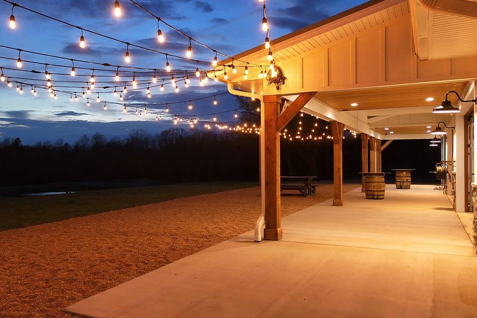 Covered porch area