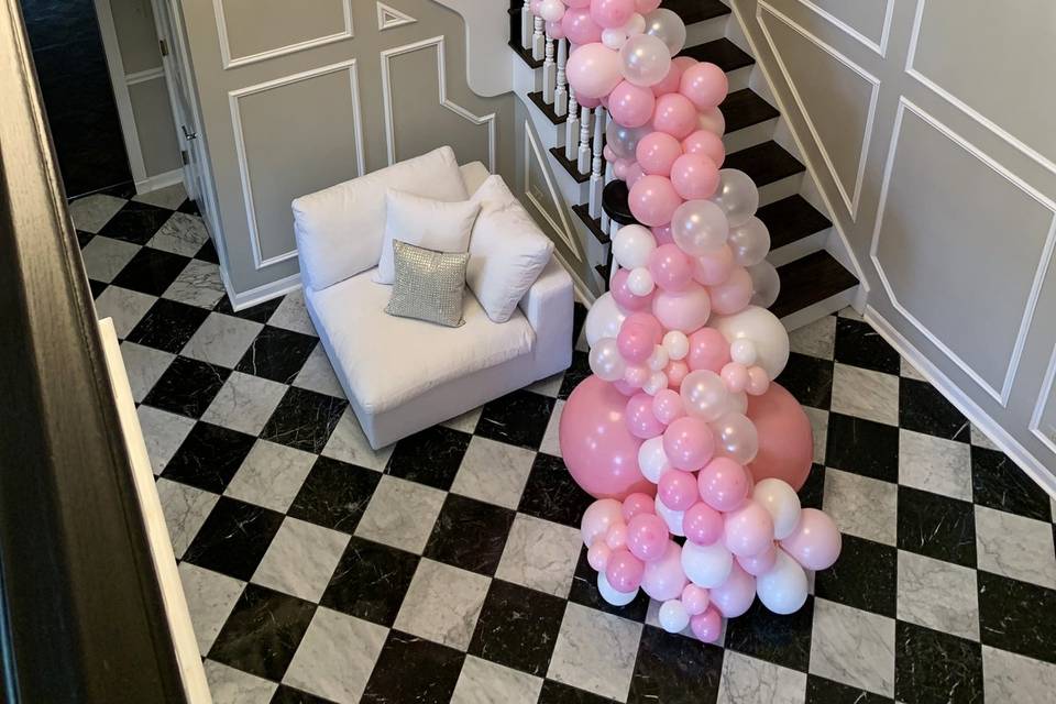 Staircase balloon garland