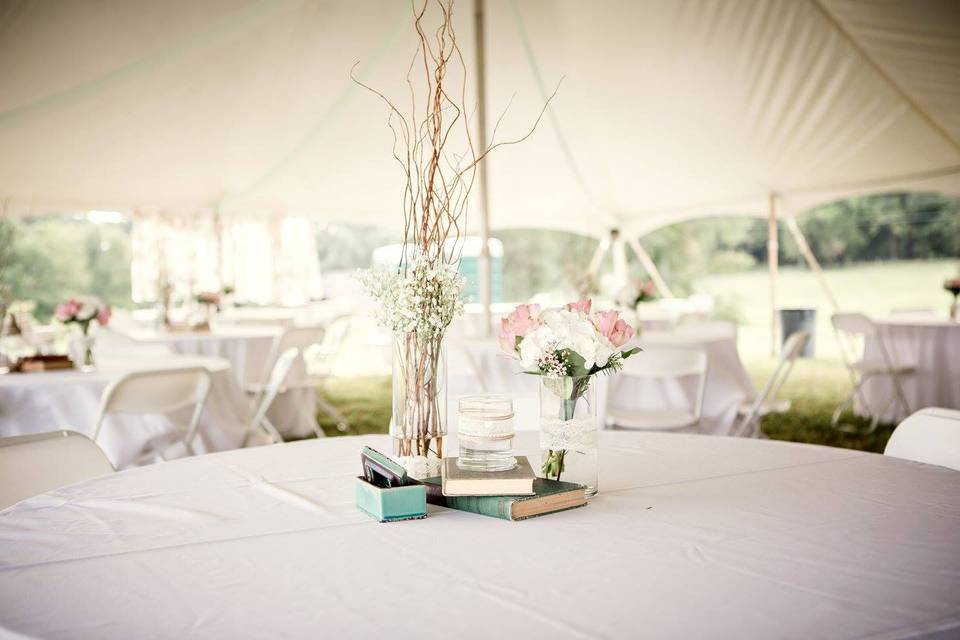 Romantic table centerpiece