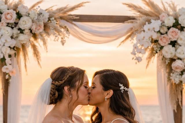 2000px_LGBTQ COUPLE WEDDING.jpg