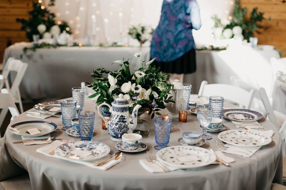 Southern Vintage Table | Rebecca Senter Photography