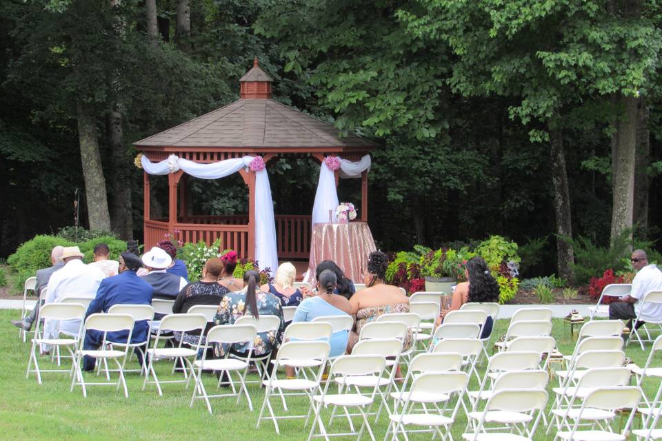 August wedding ceremony