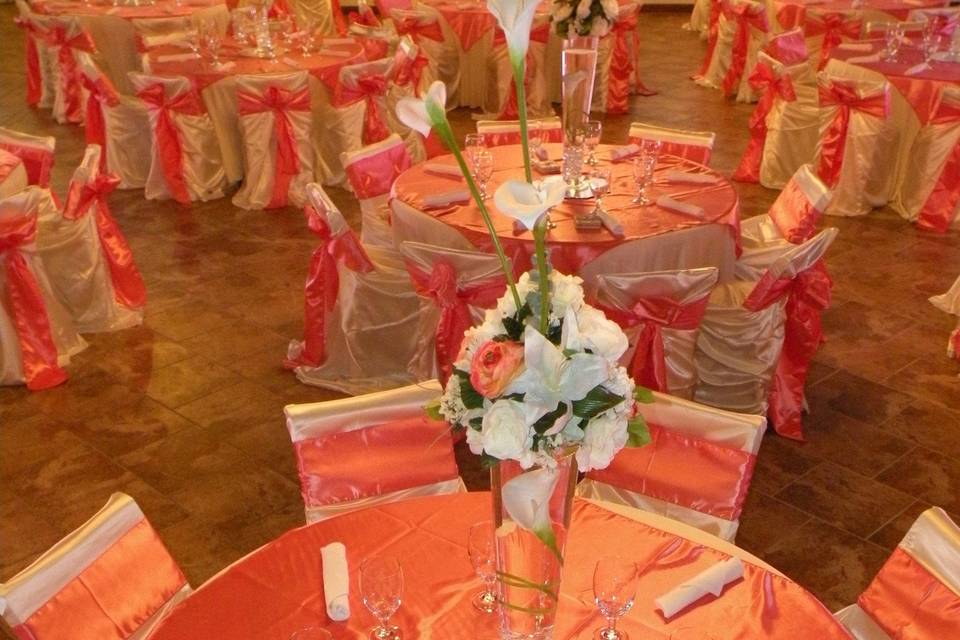 table setup with centerpiece