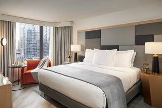 Doubletree Chicago Magnificent Mile