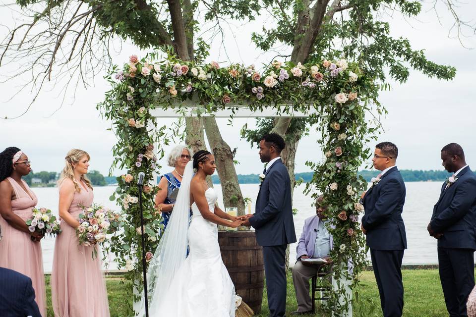 Ceremony arch