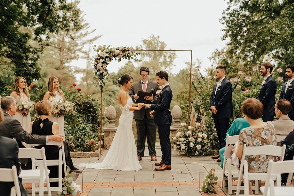 Ceremony arch