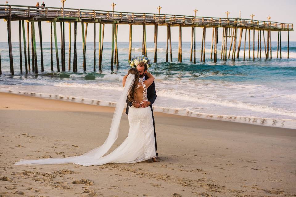 Kiss by the Pier