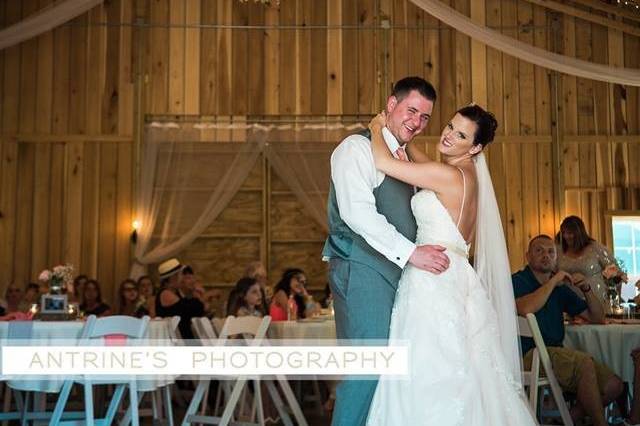 Hawks Point Acres - Venue - Anderson, IN - WeddingWire