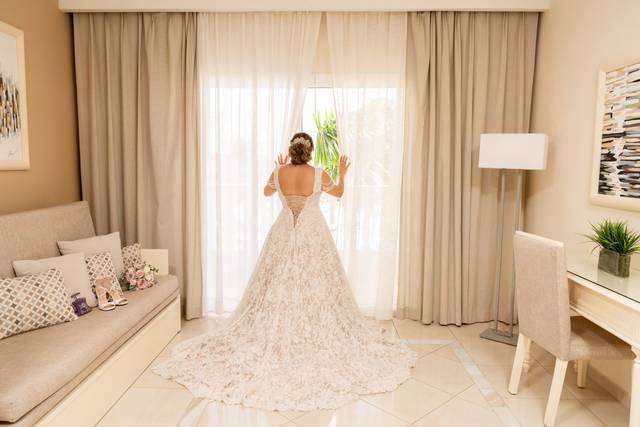 Bride Getting ready
