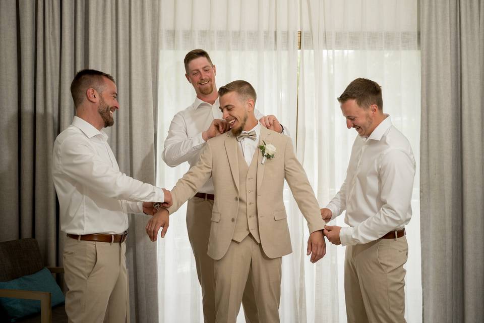 Groommens