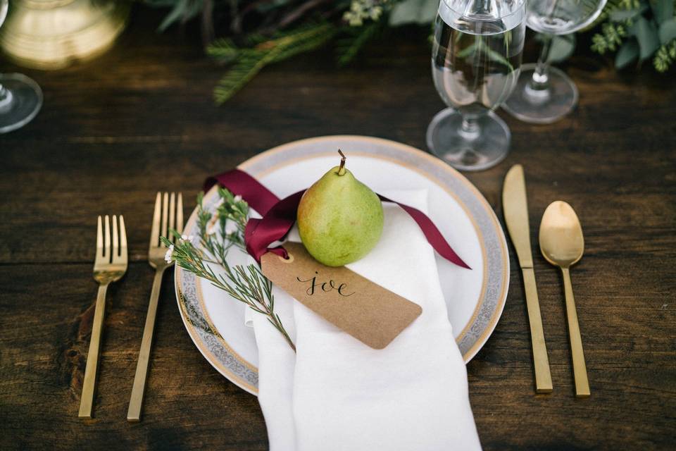 Table setting and cutlery