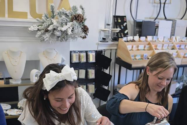 In-studio Bridal Shower Candle