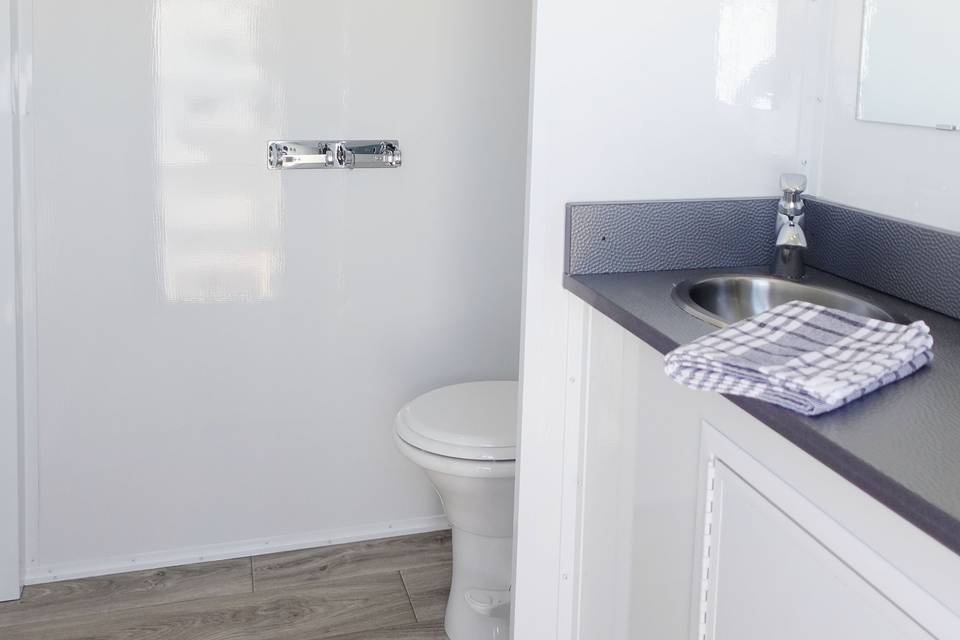Velvet Rope Restroom Rentals OKC
