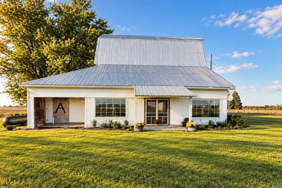 23_Lodge_Exterior.jpg