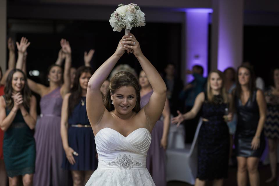 Bouquet toss