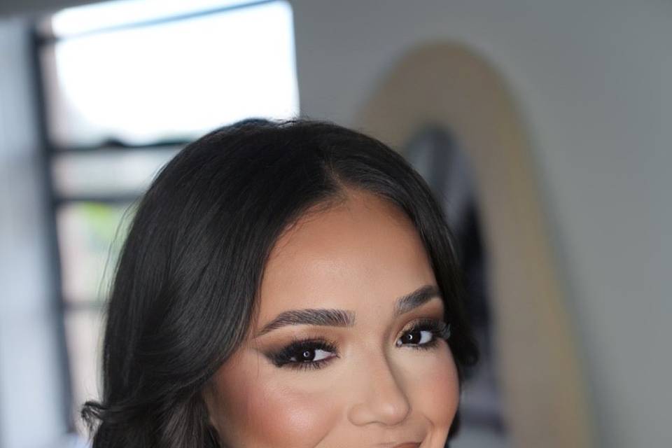 DELUXE BEAUTY BRIDE