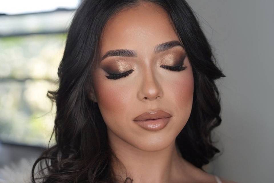 DELUXE BEAUTY BRIDE